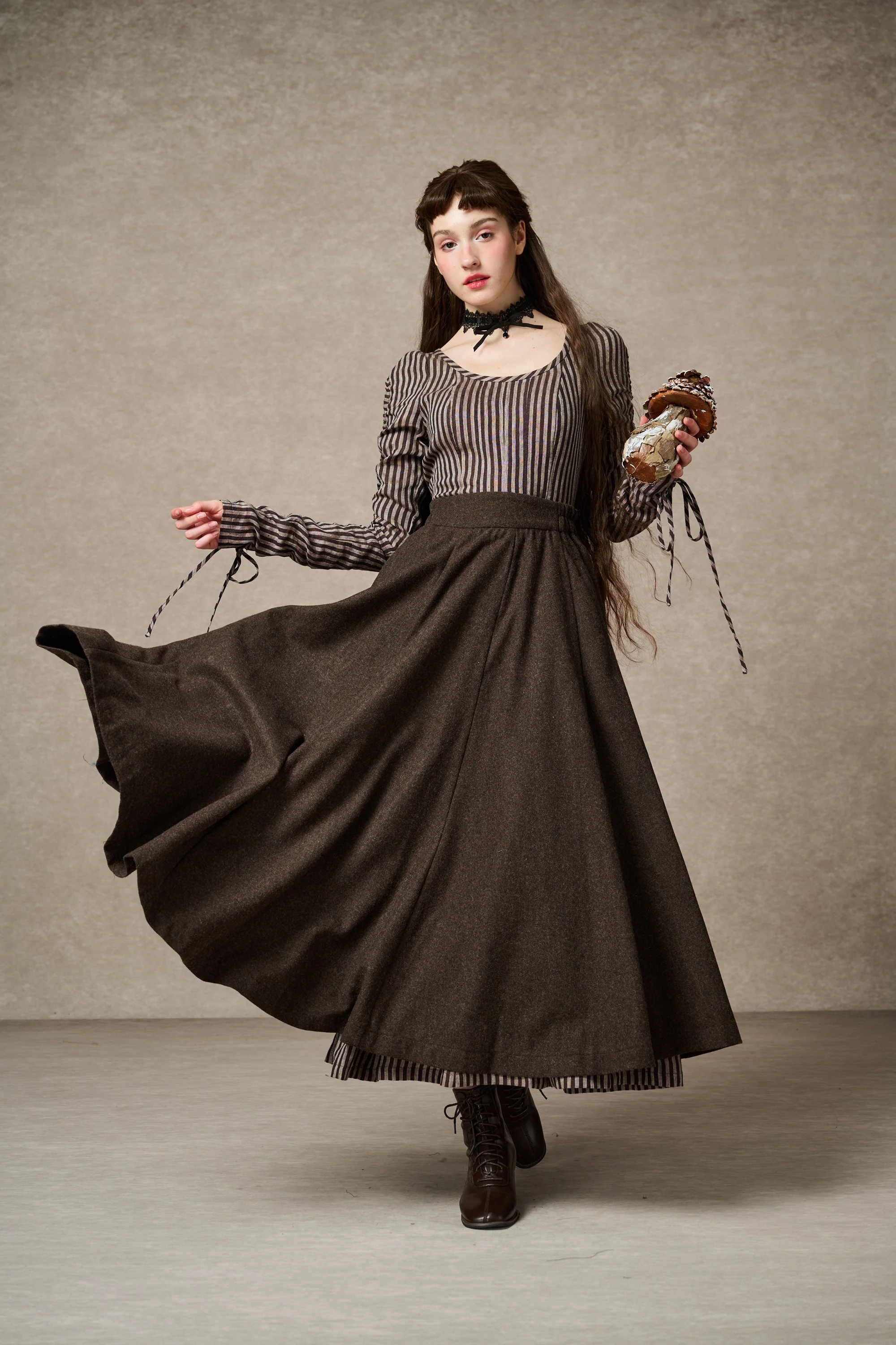 The Soft Lawn 12 | Midi Wool Skirt - Image 15