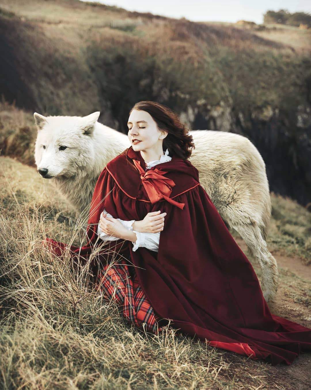 Perfumer 33 | hooded wool cloak - Image 17